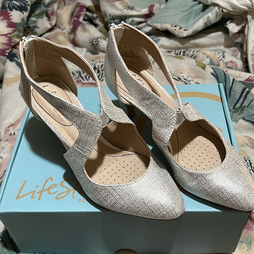 Life Stride Giovanna 2 heels, size 5.5 M - Picture 1 of 7